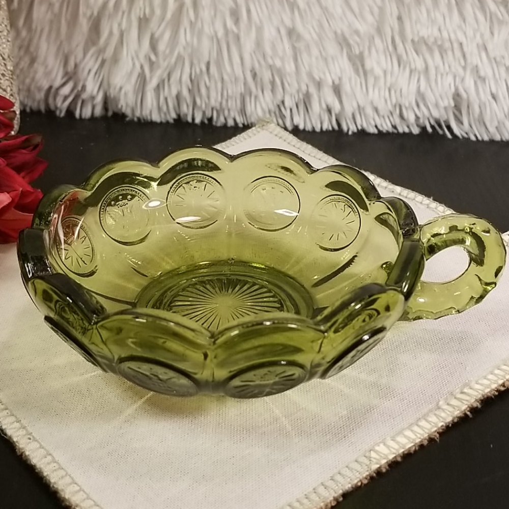 Fostoria Glass Coin Pattern Nappy Bowl